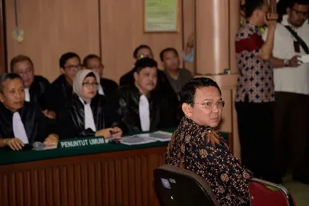 জাকার্তার গভর্নরের বিরুদ্ধে ধর্ম অবমাননার বিচার অব্যাহত