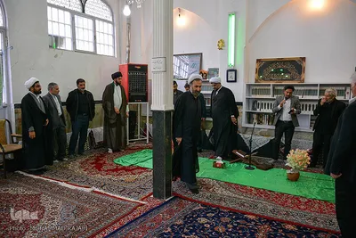 غبارروبی امامزادگان فضل و یحیی(ع) - محلات/عکاس:محمد رجبی