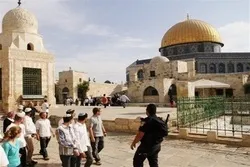 Wazayuni waendeleza hujuma dhidi ya Msikiti wa al Aqsa mjini Quds