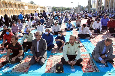 اقامه نماز عید فطر در امامزاده جعفر(ع) یزد