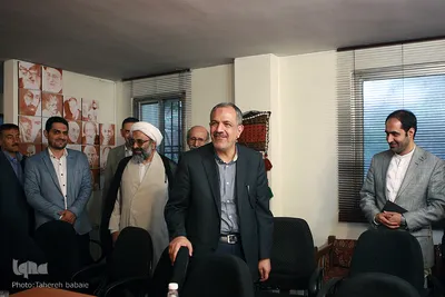 دیدار۴ چهره قرآنی کاندید شورای شهر تهران با هنرمندان و بانوان قرآن‌پژوه
