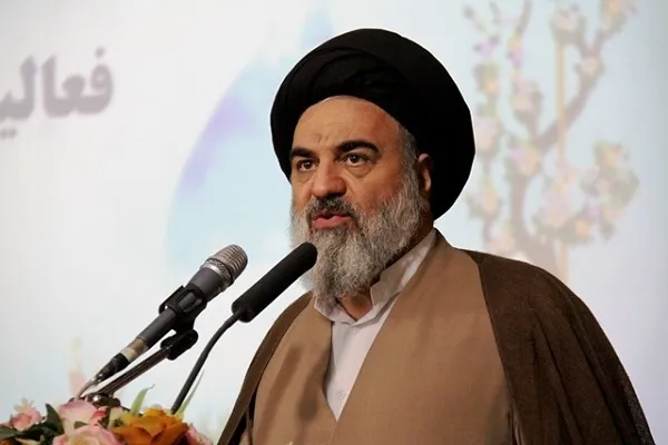 یکی از اساسی‌ترین ارکان انقلاب، اسلامیت آن است
