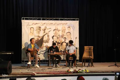 گزارش تصویری از: مراسم تجلیل از پیشکسوتان موسیقی منطقه ارسباران در اهر