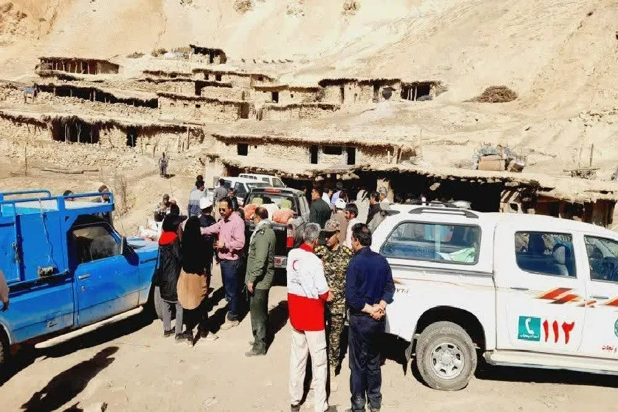 خدمت‌رسانی کاروان سلامت هلال‌احمر در مناطق محروم چهارمحال‌وبختیاری