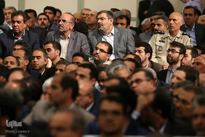 دیدار جمعی از استادان، نخبگان و پژوهشگران دانشگاه‌ها با مقام معظم رهبری