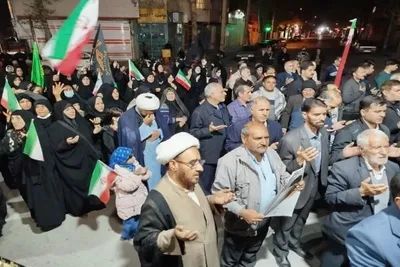 تجمع مردمی در بیعت با سومین امام انقلاب در خرم‌آباد