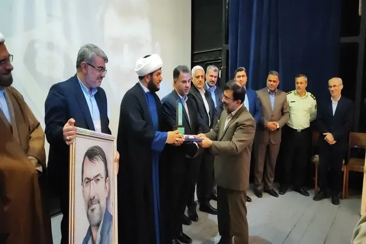 آیین تجلیل از خادم قرآن در تالش برگزار شد