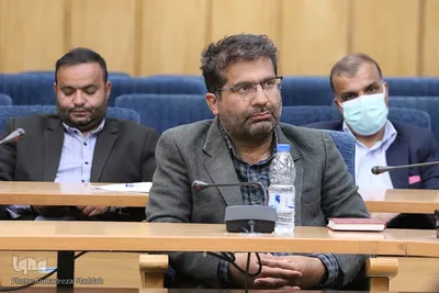 نشست نقد و بررسی کتاب «مرد راه» در شیراز‎‎
