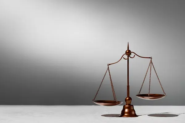 الفرق بين معنى العدل والمساواة