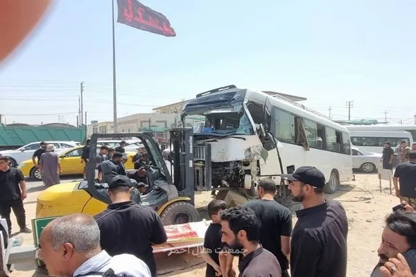 16 مصدوم در پی تصادف مینی‌بوس زائران ایرانی در محور نجف به کربلا