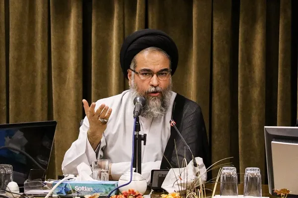 استعفای حجت‌الاسلام مدنی در هیئت امنای جامعةالزهرا(س) پذیرفته نشد