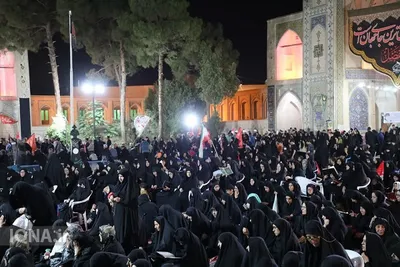 آئین بزرگداشت ولی‌امر مسلمین و مرجع شیعیان جهان حضرت آیت‌الله العظمی امام سیدعلی حسینی خامنه‌ای(ره) و شهدای خانواده رهبر معظم انقلاب در مسجد امام خمینی(ره) سمنان