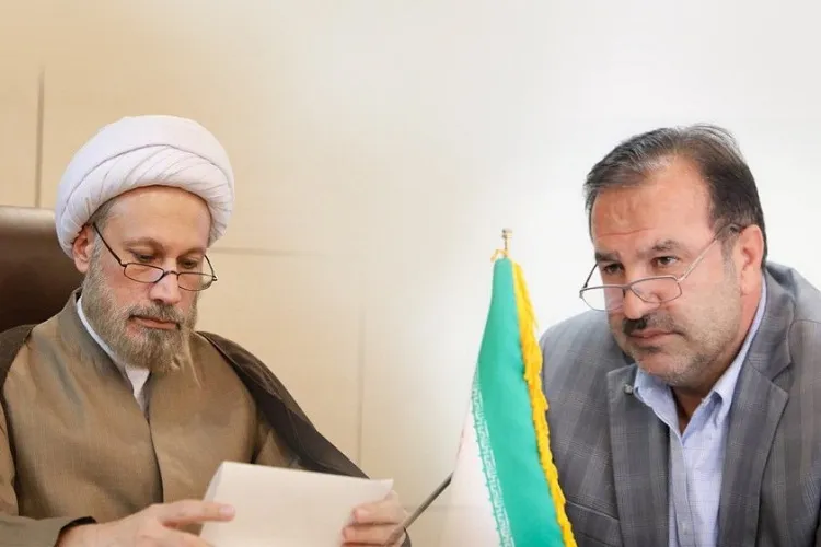 قدردانی نماینده ولی فقیه و استاندار فارس ‌برای حضور مردم در جشن انقلاب