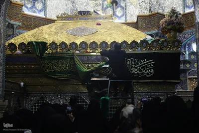  سیاه پوش کردن ضریح مطهر کریمه اهل بیت(س)