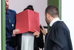 Lebenslange Haft für mutmaßliche Daesh-Terroristin gefordert