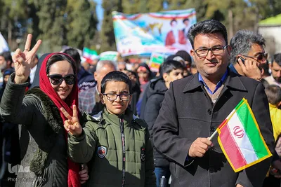 راهپیمایی یوم الله ۲۲ بهمن در شیراز