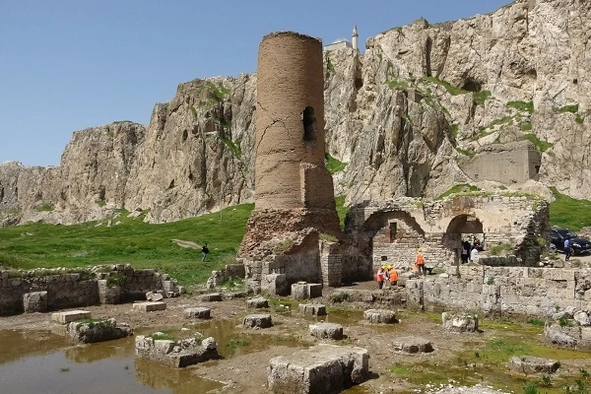 Restoration of 750-Year-Old Mosque Begins in Turkey’s Van