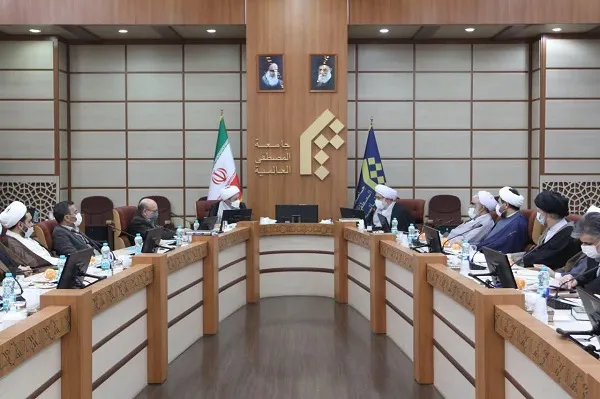 طلاب غیرایرانی سرمایه‌های انقلاب اسلامی هستند