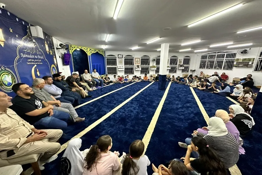 Brezilyalı çocuklar Sao Paulo’da düzenlenen Kur’an ezber kursuna yoğun ilgi gösterdi