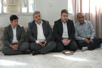 دیدار استاندار لرستان با خانواده شهید رضایی در کوهدشت