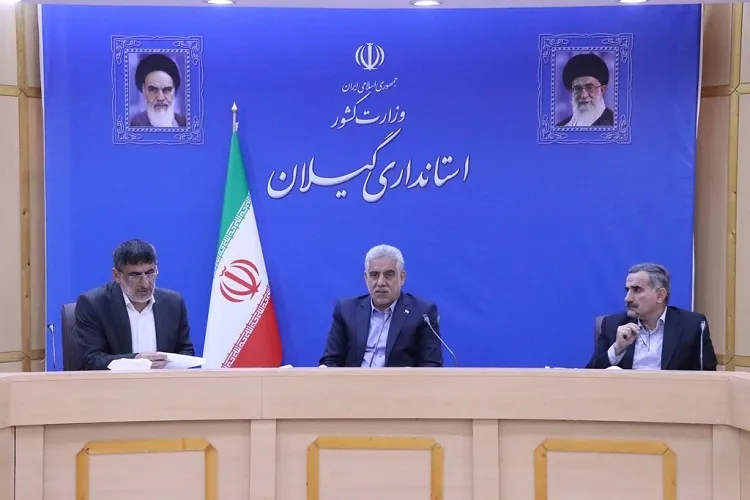ترویج اقامه نماز جماعت در مدارس ضروری است