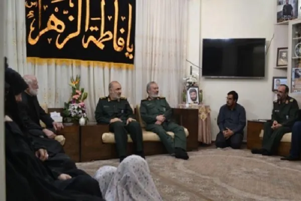 دیدار فرمانده کل سپاه با خانواده شهیدان پاشاپور  و زمانی‌نیا