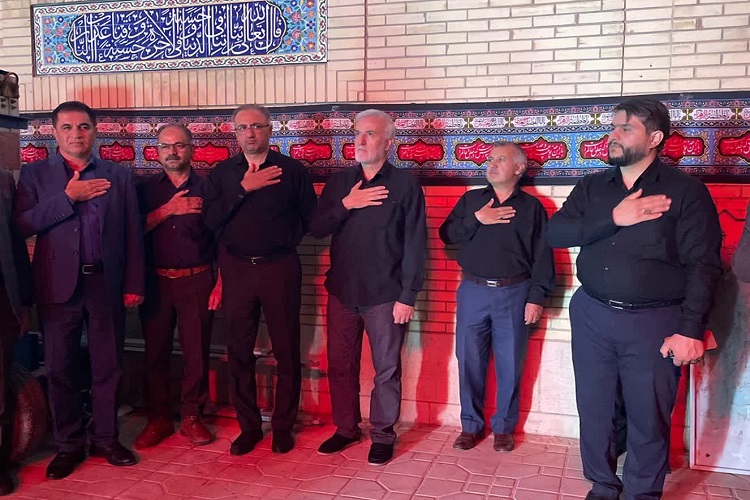 حضور شهردار شیراز در میان عزاداران حسینی