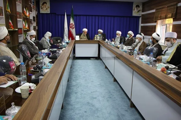 نشست «نقش پرچم‌داران آدینه در دفاع مقدس» در کردستان برگزار شد