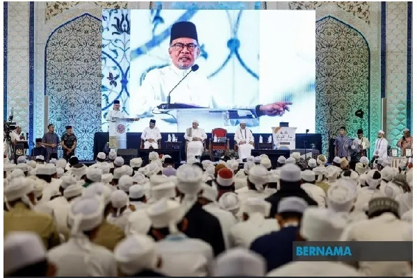 درخواست نخست‌وزیر مالزی از فراگیران مراکز قرآنی برای مقابله با اسلام‌هراسی