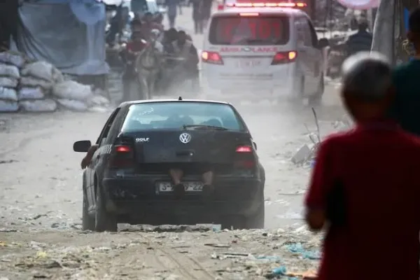 Gaza Genocide: Israeli Strikes Kill at Least 39 in Khan Yunis