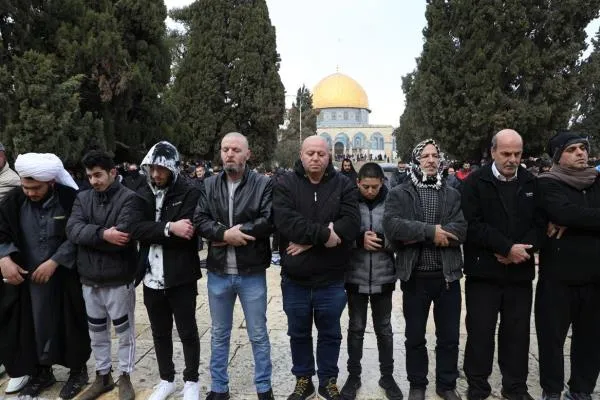 حضور 40 هزار فلسطینی در نمازجمعه مسجدالاقصی