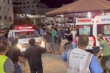 Sionist rejim Qəzzada xəstəxananı bombalayıb: Ən azı 500 nəfər ölüb