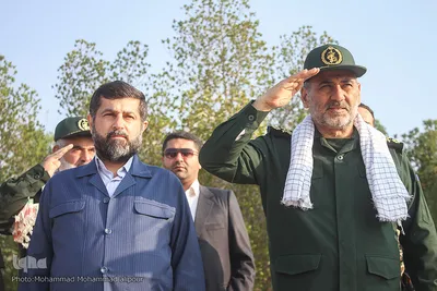 از سمت راست: سردار شاهوارپور، فرمانده سپاه حضرت ولیعصر(عج) خوزستان و غلامرضا شریعتی‏، استاندار خوزستان  