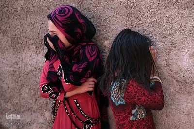 توزیع بسته های غذایی هم نمک میان اتباع خارجی نیازمند در روستای «سلمان آباد» کهریزک