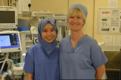 Angleterre : le premier hijab stérile et jetable fait son entrée à l’hôpital