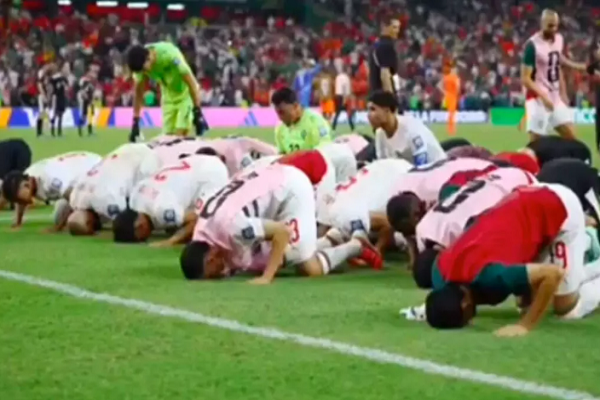 Morocco’s Pre-Penalty Quran Recitation, Post-Match Prostrations Draw Global Attention Morocco's display of faith before and after its FIFA World Cup Round of 32 victory over the Netherlands has drawn widespread attention on social media.
