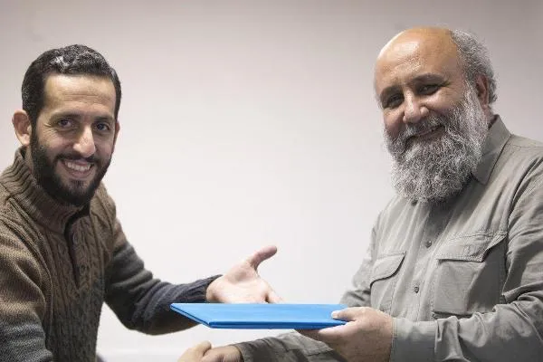 تجلیل جشنواره هنر مقاومت از خانواده شهید محسن حججی