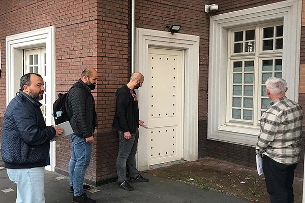 Hollanda'da Amsterdam Ayasofya Camii'ne saldırı