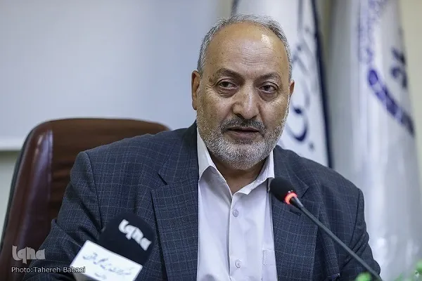 دوری از قرآن جبهه حسینی را یزیدی می‌کند