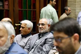 حسین مظفر در مراسم ترحیم عباس دوزدوزانی