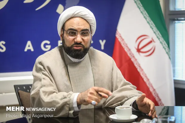 ‌ائمه جماعات از مشاوران جوان بهره گیرند/ کارکردهای اجتماعی مسجد