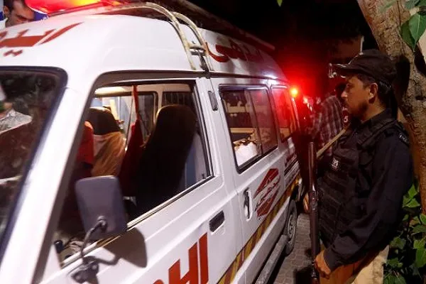 Pakistan'da patlama: 2 ölü, 17 yaralı