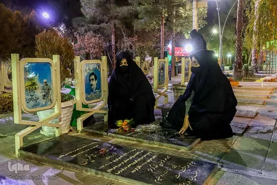 شب یلدا در گلستان شهدا
