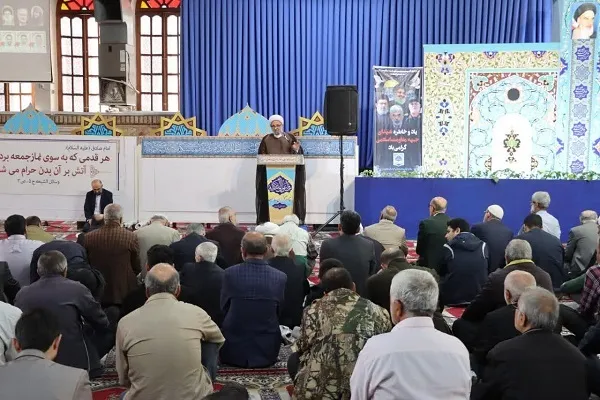نماز جمعه ساری به امامت حجت الاسلام محمدرضا نصوری، امام جمعه موقت ساری در مصلی امام خمینی (ره)