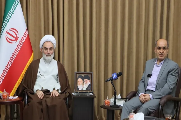 میراث امام خمینی(ره) باید به نسل‌های آینده منتقل شود