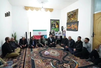 دیدار خانواده سه شهید جنگ رمضان در لرستان