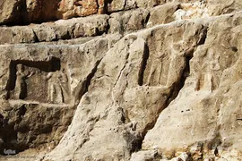 ۱۵ اردیبهشت؛ روز شیراز