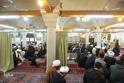 اجتماع طلاب و روحانیون قزوین در حمایت از مرجعیت و رهبر انقلاب