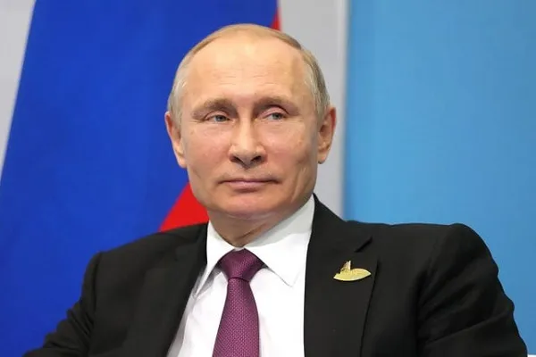 Putin: Hz. Muhammed'e (s.a.v) yönelik hakaret, sanat özgürlüğü değil