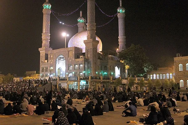 پخش زنده مراسم شب‌های قدر از بارگاه امامزاده سید مظفر(ع) بندرعباس